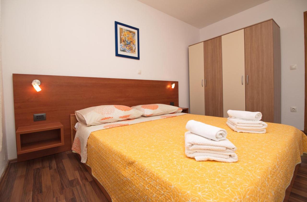 Apartments Lidija 罗维尼 外观 照片