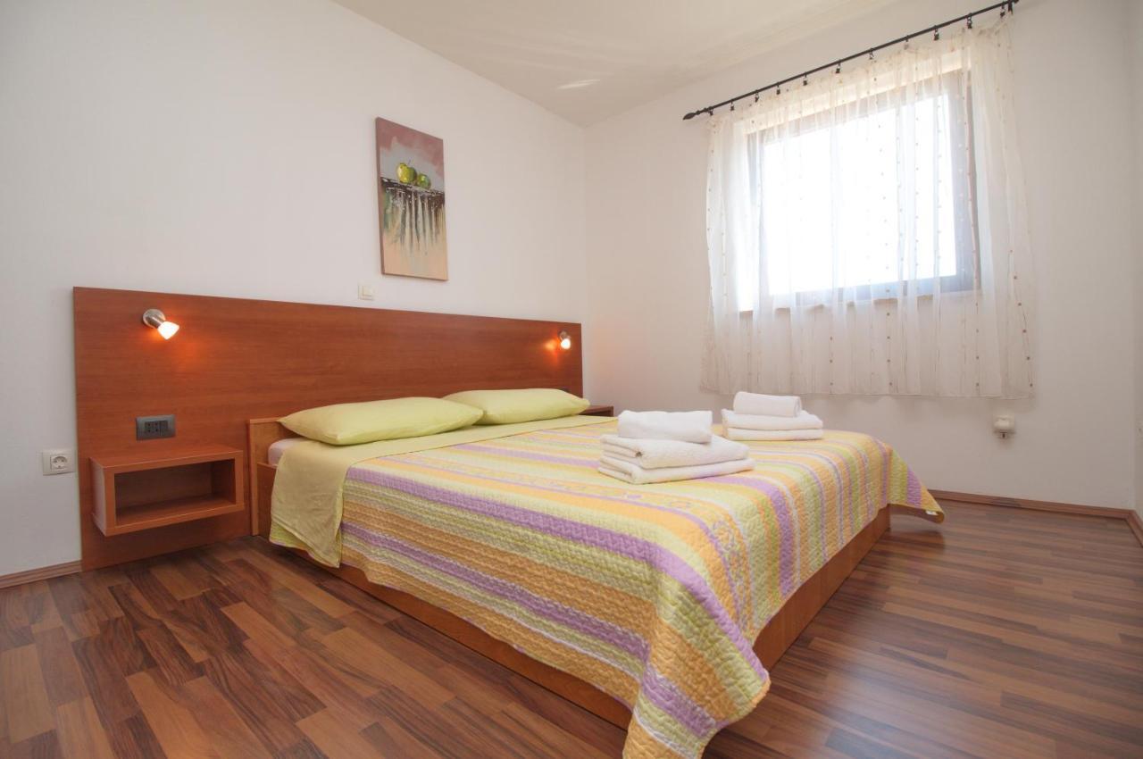 Apartments Lidija 罗维尼 外观 照片