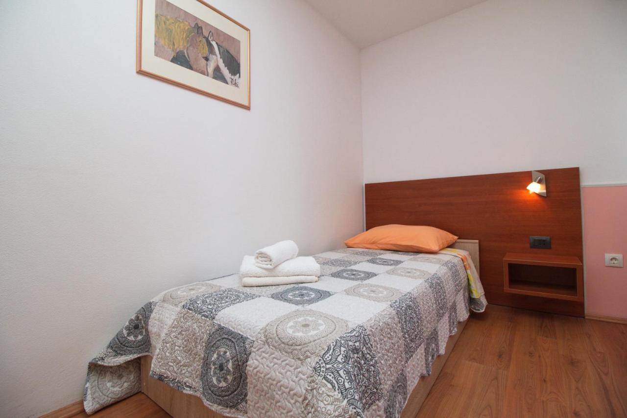 Apartments Lidija 罗维尼 外观 照片