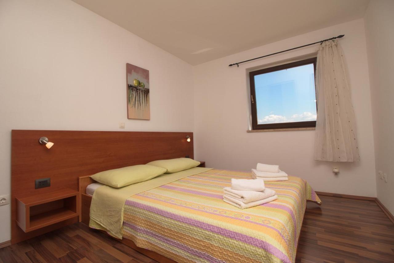 Apartments Lidija 罗维尼 外观 照片